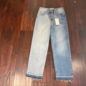 NWT Risen High Waisted Crossover Two Tone Jeans Women’s Size 7 28W